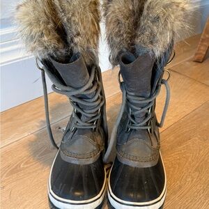 Sorrel Women's Fur-Lined Winter Boots